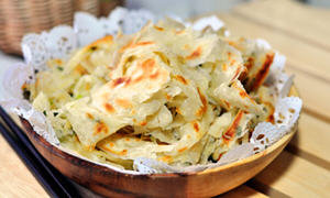 鸡油香葱手抓饼