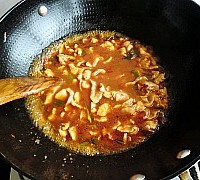水煮肉片的做法C}<！-- 图解13 -->