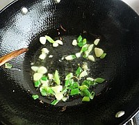 水煮肉片的做法C}<！-- 图解7 -->