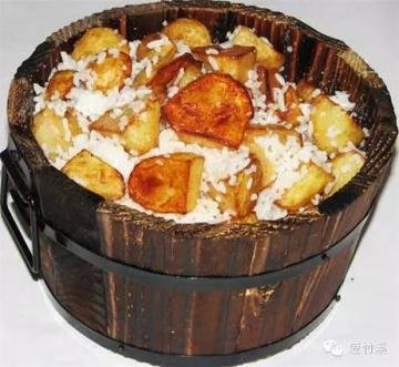 湖北竹溪大巴山的盐背子饭...