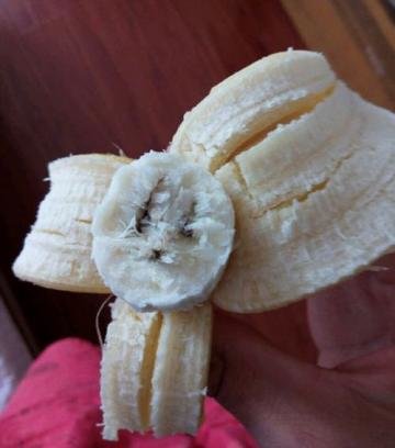 香蕉中间是黑的能吃吗