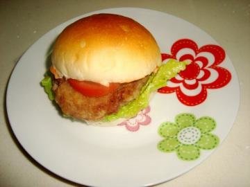 牛肉汉堡包成品图