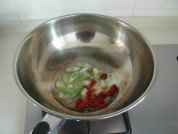 芋头烧鸡的做法步骤4