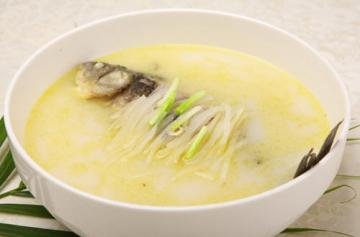 白萝卜鲫鱼汤的功效与作用