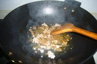 雪里红炒肉末的做法步骤：7