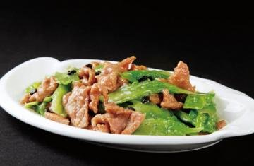 哺乳期可以吃苦瓜炒牛肉吗...