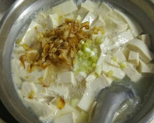 柴鱼味增豆腐汤