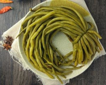 腌好的酸豆角怎么保存？泡...