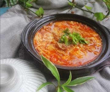 番茄金针菇肥牛汤锅