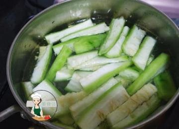 丝瓜菌菇汤的家常做法4