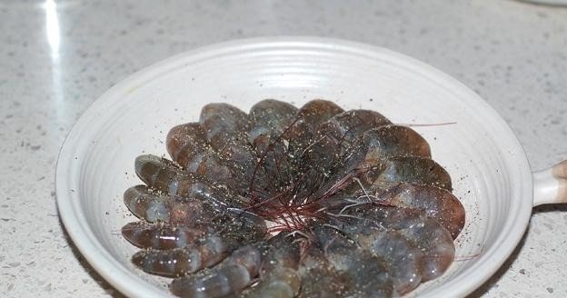 蒜蓉烤鲜基围虾3