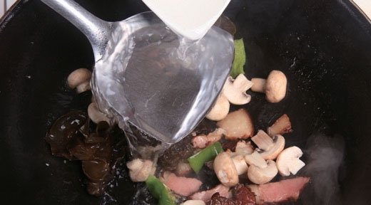 口菇烩腊肉8