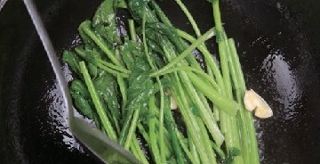 清炒白萝卜梗9