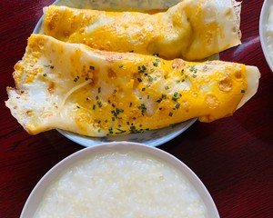金黄的鸡蛋煎饼10