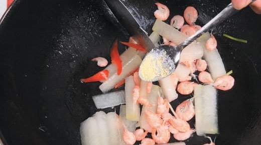 冬瓜炒白米虾10