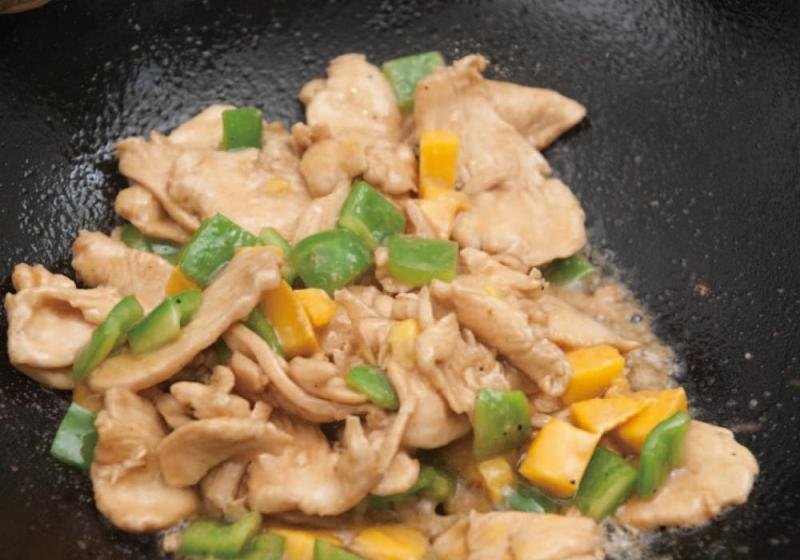 青椒芒果炒鸡肉5