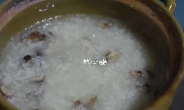 补气血、健脾养肝的【香菇猪肝粥】8