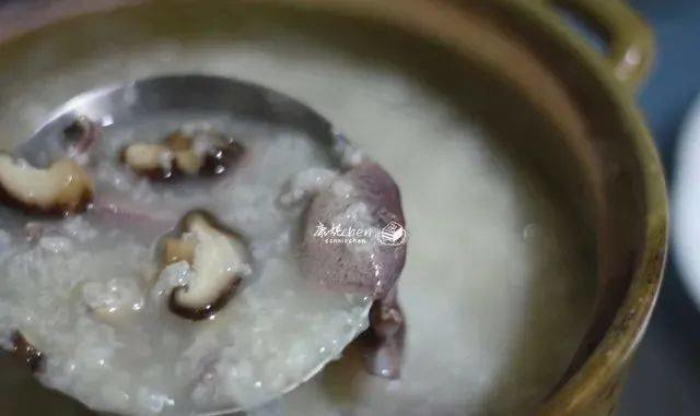 补气血、健脾养肝的【香菇猪肝粥】9