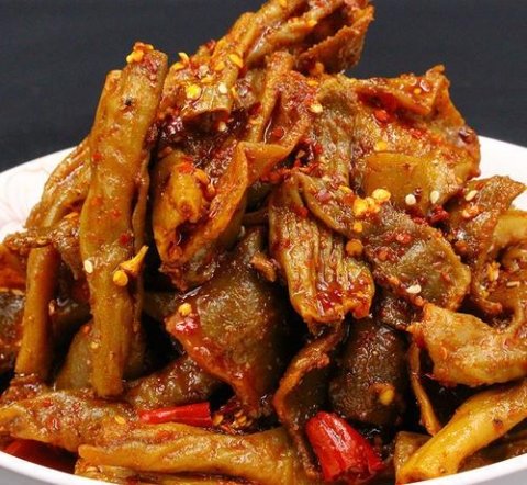 适合孩子吃的鸭肉含有丰富...