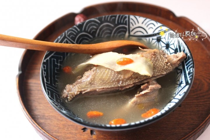 冬天，可以每天喝1碗补气血【鸽子汤】身体棒2