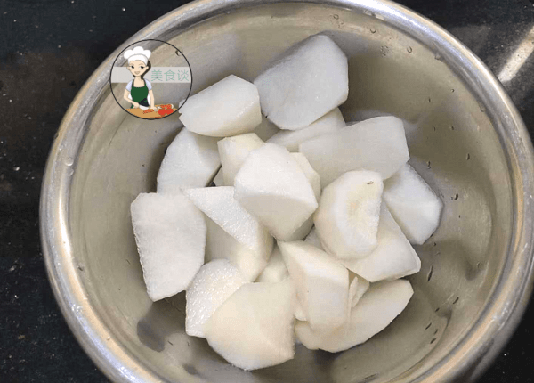 冬天多吃白萝卜，简单营养又美味，还养人5