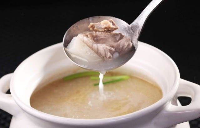 筒子骨汤怎么炖最好喝？