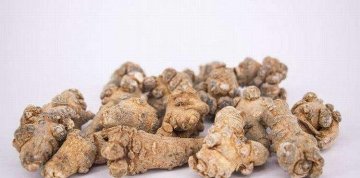 三七，它是补血第一的药材，还有美容养颜，降三高的功效1
