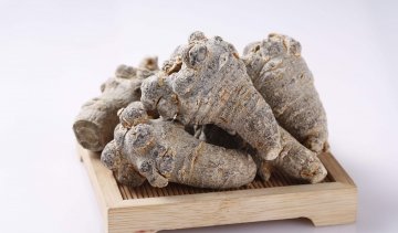 三七，它是补血第一的药材，还有美容养颜，降三高的功效2