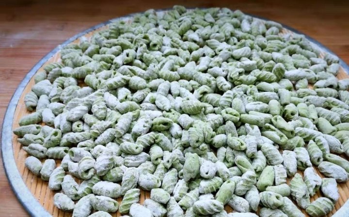 冬天来碗【绿麻食】劲道又好吃，养胃还抗饿10