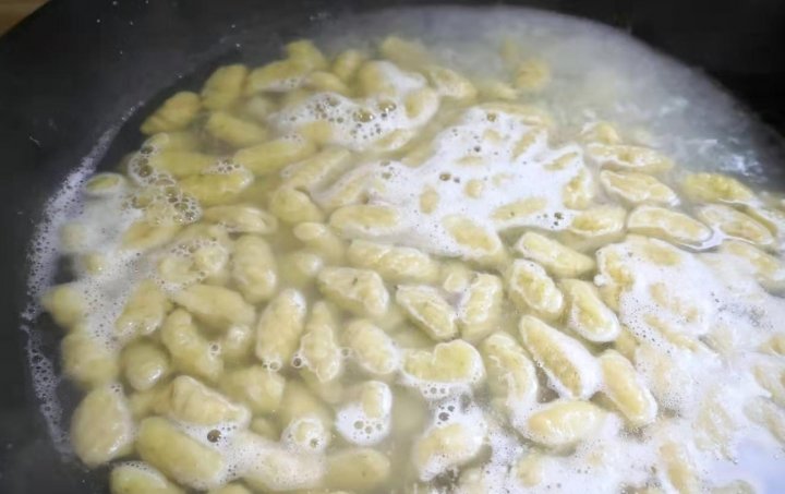 冬天来碗【绿麻食】劲道又好吃，养胃还抗饿13