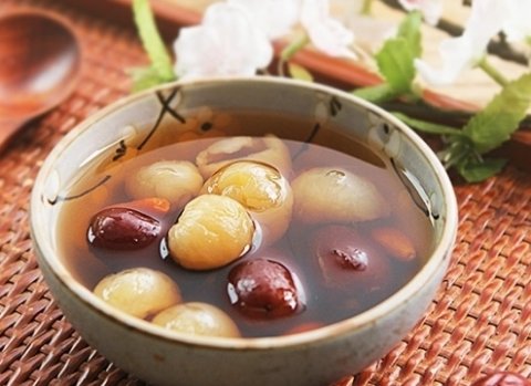 补血安神养心脾吃【桂圆红枣茶】3