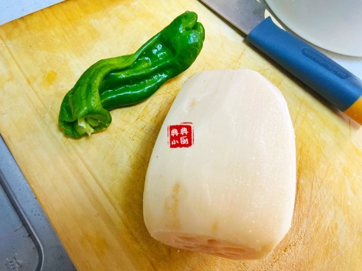 秋冬多吃经典家常菜【清炒藕片】，香脆爽口特好吃3