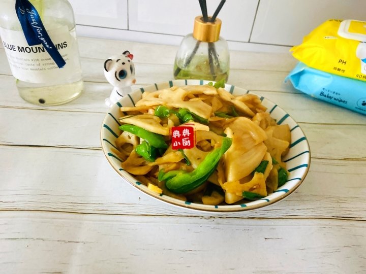 秋冬多吃经典家常菜【清炒藕片】，香脆爽口特好吃9