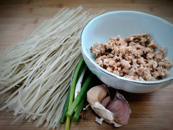 【粉条焖子】冬天的最佳早餐，解馋又顶饱4