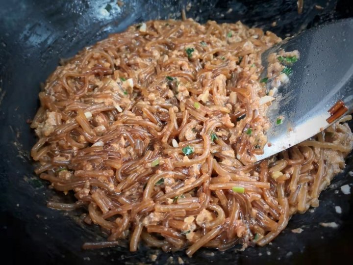 【粉条焖子】冬天的最佳早餐，解馋又顶饱9