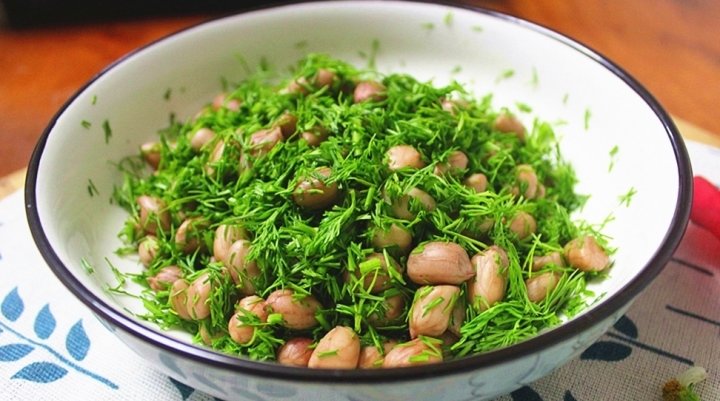 冬天常给家人吃【凉拌花生茴香菜】健脾养胃又驱寒1