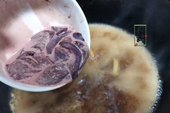 【猪肝和菊花菜】是天生一对，一补血一安神8