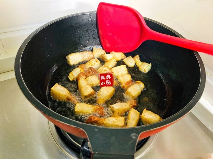 冬天用【黄心乌萝卜蛋白肉】来上一锅乱烧，真的太香了，关键好吃又实惠5