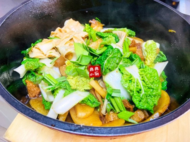 冬天用【黄心乌萝卜蛋白肉】来上一锅乱烧，真的太香了，关键好吃又实惠8