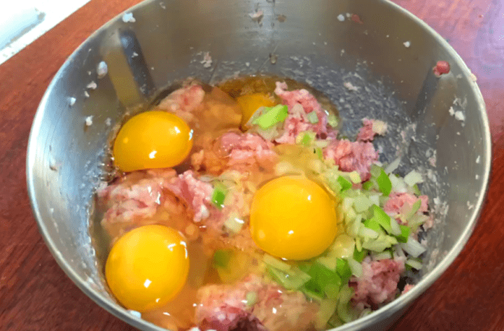 过年炸丸子加上【鸡蛋、小苏打】丸子更酥脆3