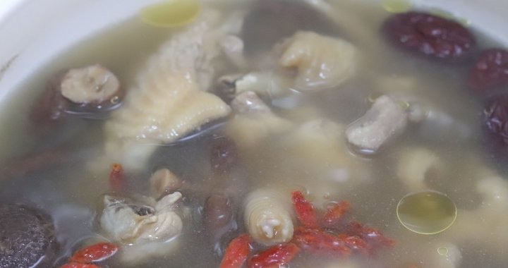 冬天来碗【鲜菇鸡汤】鲜甜可口，滋补又抗寒9