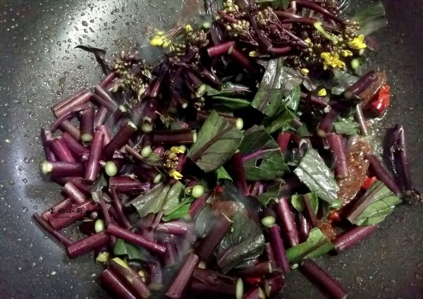 紫菜苔炒腊肉的做法-紫菜苔炒腊肉怎么做好吃5