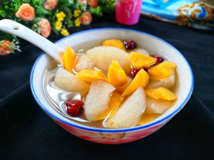 冬天干燥，多给家人喝【雪梨红薯汤】清甜润燥又好喝3
