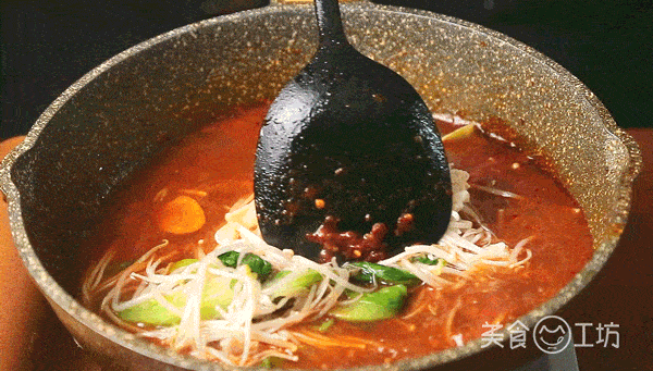 怎样做美味鲜嫩好吃的水煮肉片？7