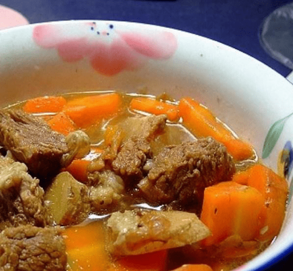 冬季适合孩子们吃的【胡萝卜炖牛肉】补钙补脑身体壮补血明目4