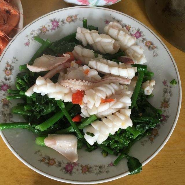 芥兰鱿鱼