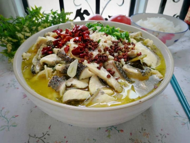 冬天来上一碗【酸菜鱼】滋补驱寒，营养低脂3