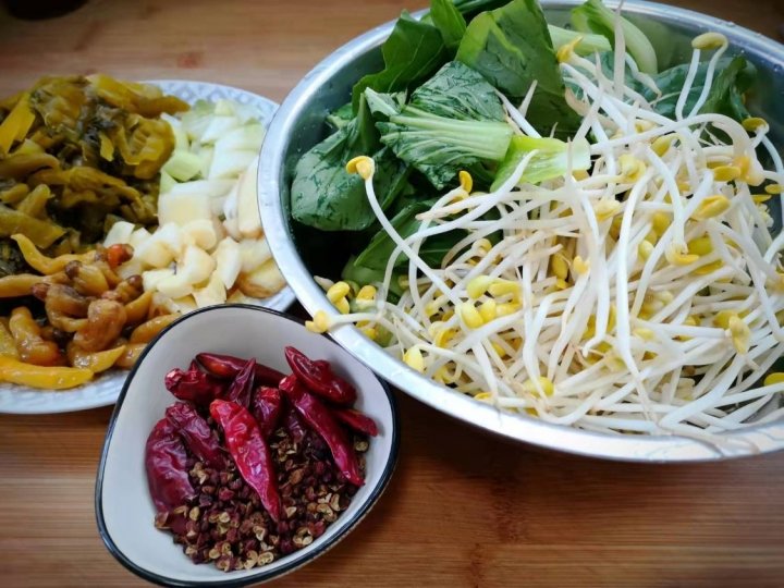 冬天来上一碗【酸菜鱼】滋补驱寒，营养低脂6