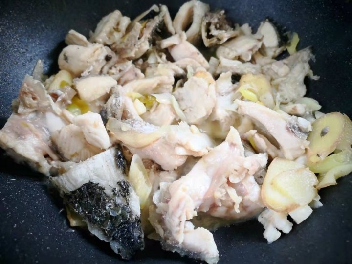 冬天来上一碗【酸菜鱼】滋补驱寒，营养低脂8