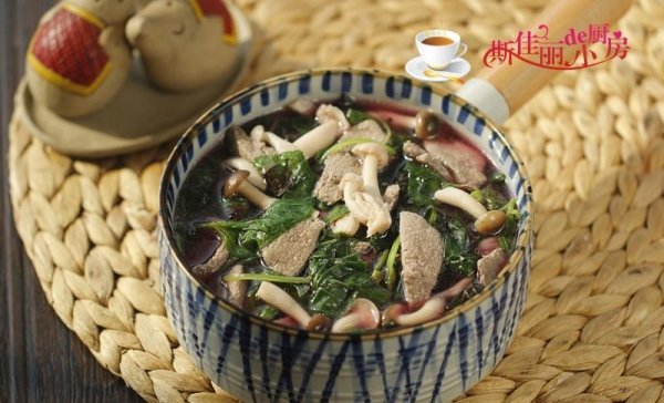 苋菜菌菇猪肝汤-苋菜汤的做法3